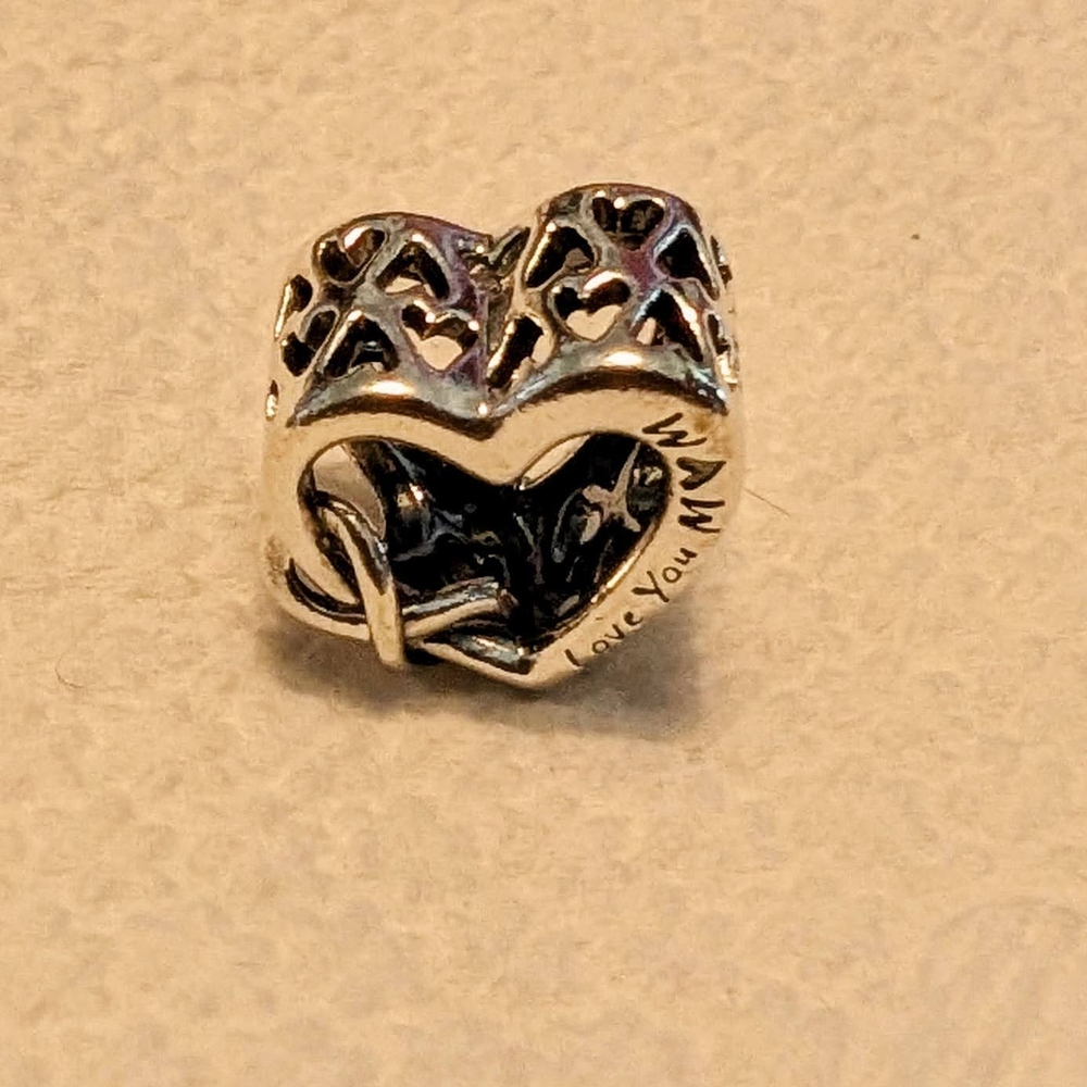 Pandora Silver Heart Charm For Mom